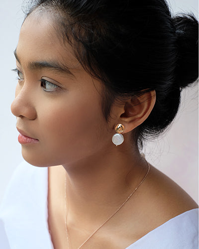 Ocean Pearl Studs Golden (Ohrringe)