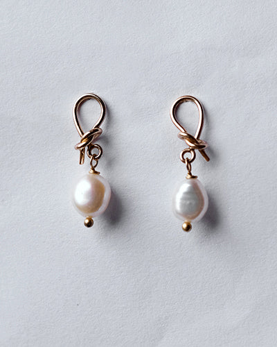 Pearly Knot Studs Gold (Ohrringe)