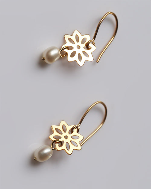 Pearl Segment Earrings Gold (Ohrringe)