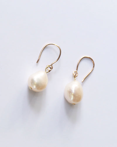 Pearl Drop Gold Earrings (Ohrringe)