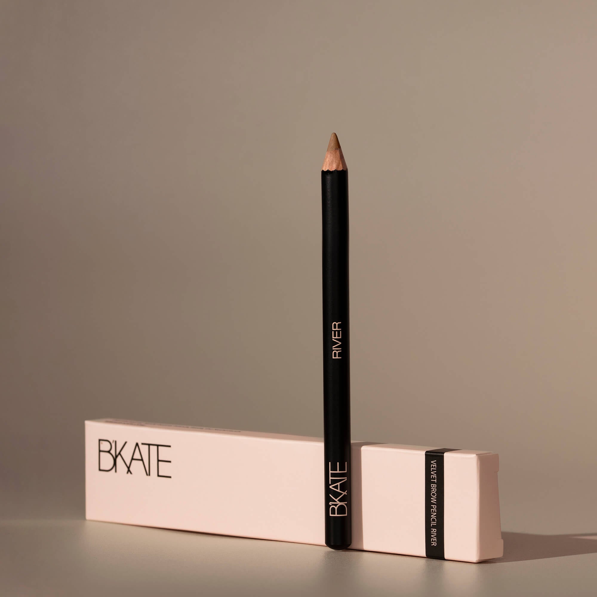 B'KATE Velvet Brow Pencil (natürlicher Look)